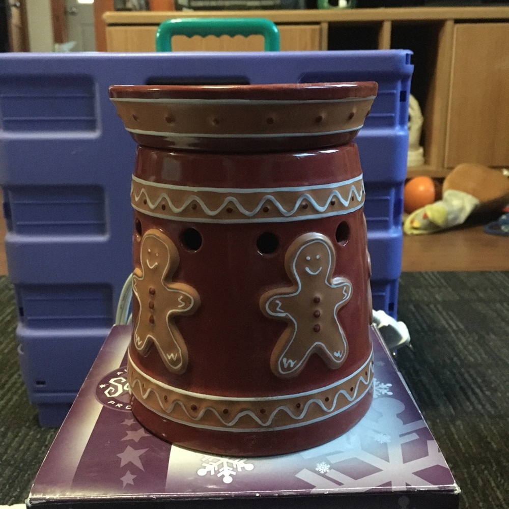 Scentsy Gingerbread Warmer full size